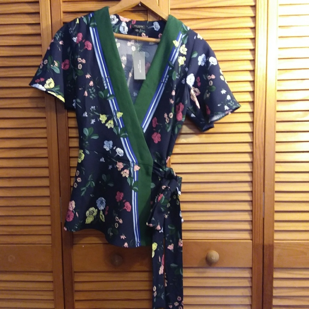 Ann Taylor Women's Wrap Around Top NWT - Picture 2 of 7